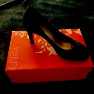 Black heels worn once for a wedding